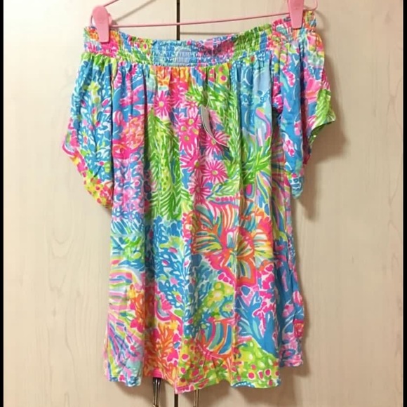 Lilly Pulitzer Tops - Lilly Pulitzer off shoulder top